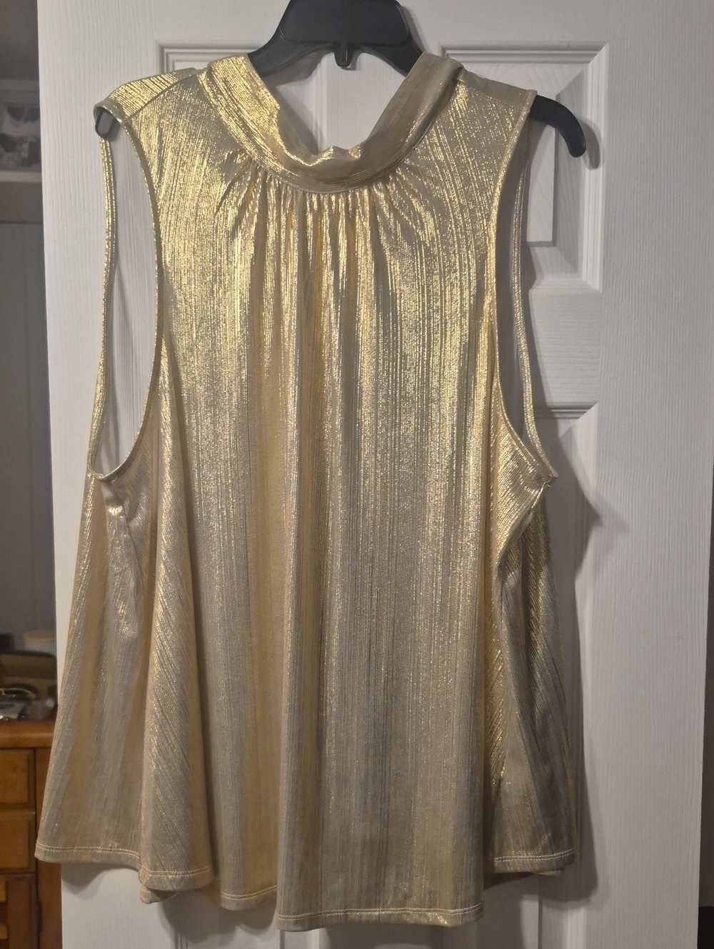ANDREE BY UNIT Metallic Gold Sleeveless High Neck Camisole